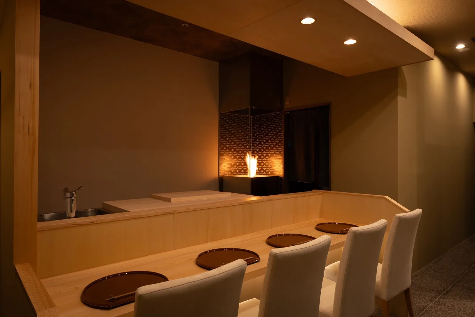 お料理ます田の店内